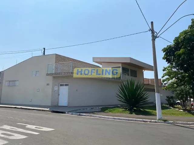 Casa com 235m² 6 quartos e 8 banheiros, à venda, no bairro Vila Alemã em Rio Claro