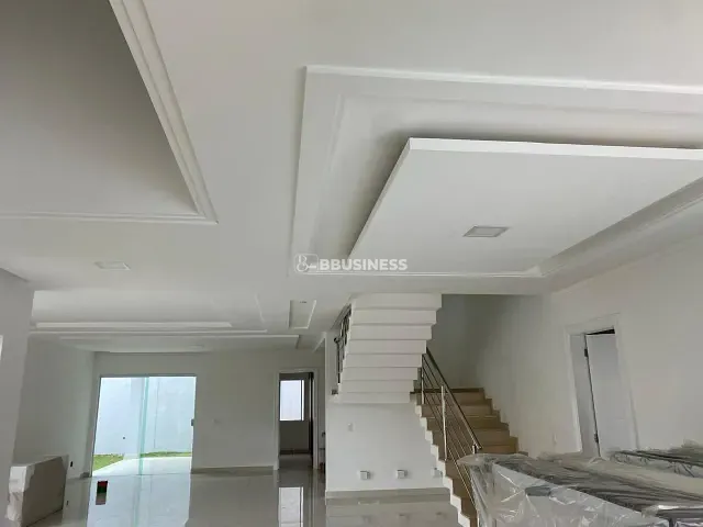 Casa com 450m² 4 quartos e 5 banheiros, à venda, no bairro Parque Tamandaré em Campos dos Goytacazes