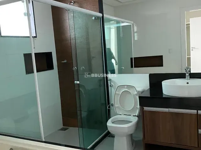 Casa com 450m² 4 quartos e 5 banheiros, à venda, no bairro Parque Tamandaré em Campos dos Goytacazes