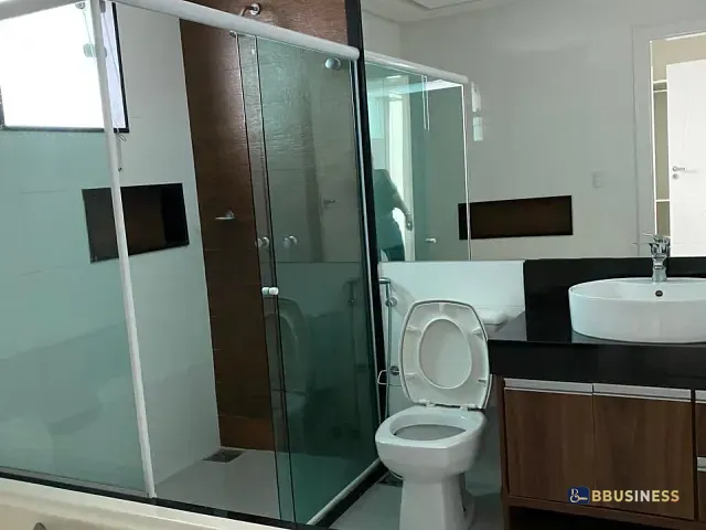 Casa com 450m² 4 quartos e 5 banheiros, à venda, no bairro Parque Tamandaré em Campos dos Goytacazes