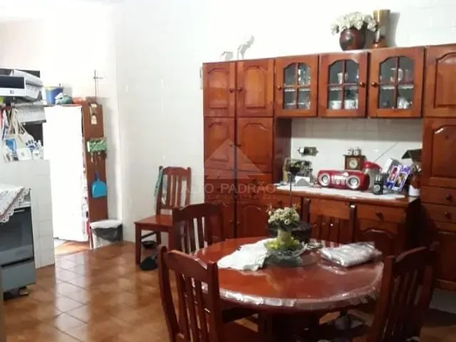 Casa com 400m² 6 quartos e 5 banheiros, à venda, no bairro Matriz em Mauá