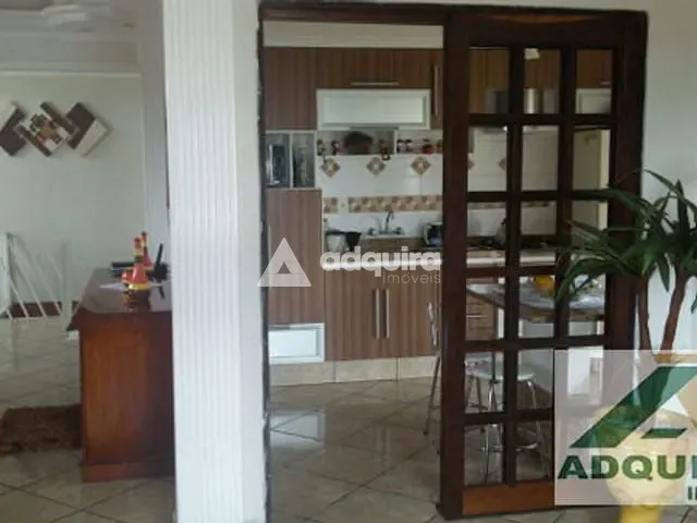Casa com 378m² 5 quartos e 4 banheiros, à venda, no bairro Jardim Carvalho em Ponta Grossa