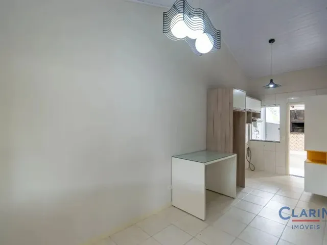 Casa 2 quartos e 2 banheiros, à venda, no bairro CRISTO REI em Campo Largo