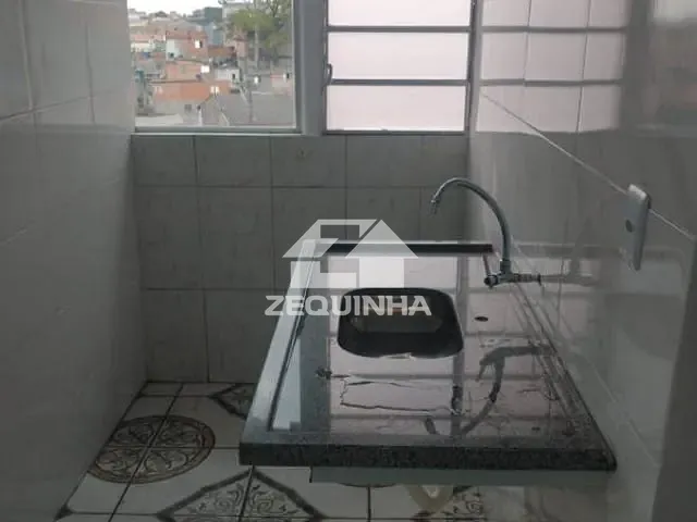 Casa com 50m² 2 quartos e 1 banheiro, para alugar, no bairro Veloso em Osasco