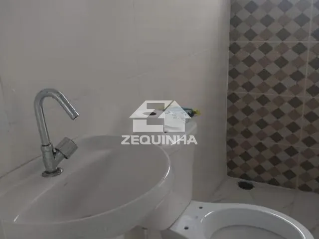 Casa com 50m² 2 quartos e 1 banheiro, para alugar, no bairro Veloso em Osasco