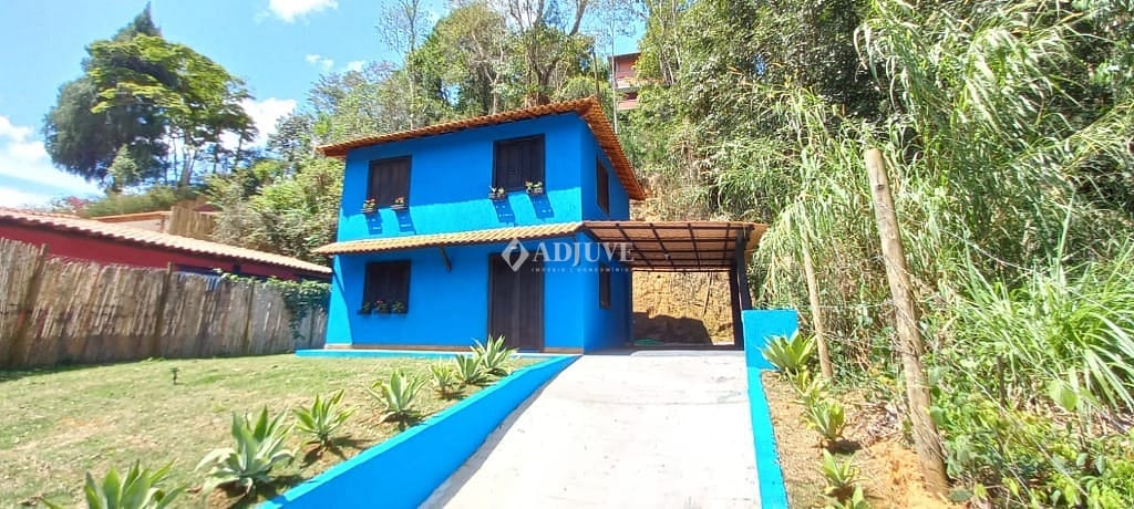 Casa à venda e aluguel com 2 quartos, 100m² - Foto 1