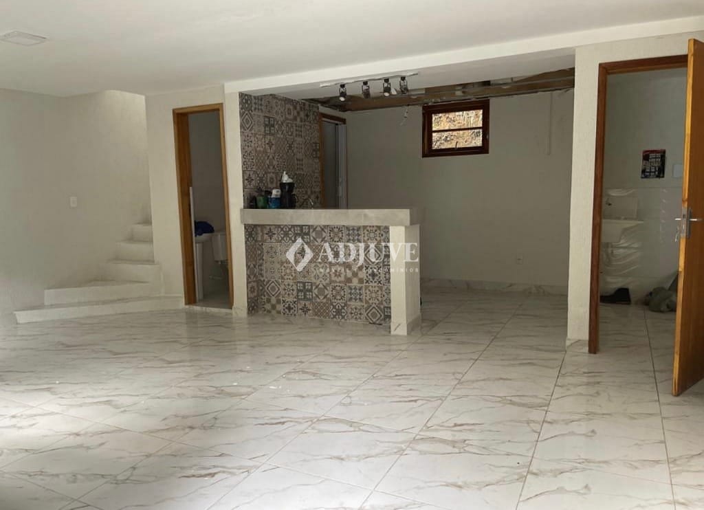 Casa à venda e aluguel com 2 quartos, 100m² - Foto 4