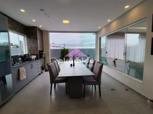 Casa com 252m² 3 quartos e 5 banheiros, à venda, no bairro Condomínio Residencial Mantiqueira em São José Dos Campos