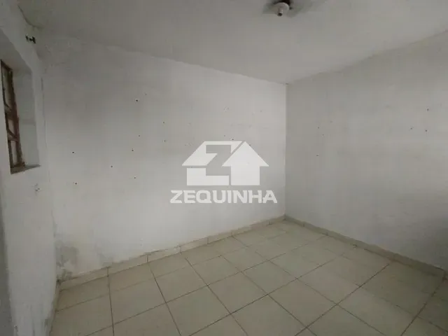 Casa 2 quartos e 1 banheiro, para alugar, no bairro Jardim de Abril em Osasco