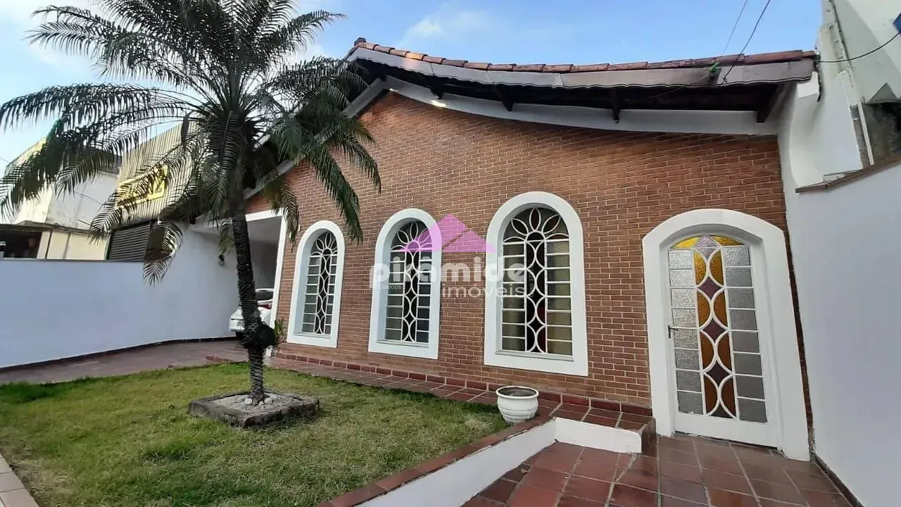 Casa, 4 quartos, 165 m² - Foto 1
