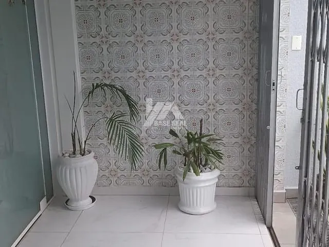 Casa 3 quartos e 3 banheiros, à venda, no bairro Uvaranas em Ponta Grossa