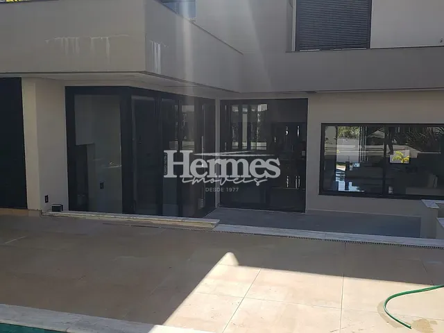 Casa 4 quartos e 5 banheiros, à venda, no bairro Parque Brasil 500 em Paulínia