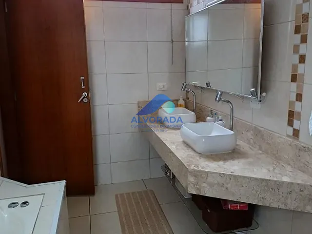 Casa com 307m² 3 quartos e 2 banheiros, à venda, no bairro Loteamento Village Das Palmeiras em Lorena