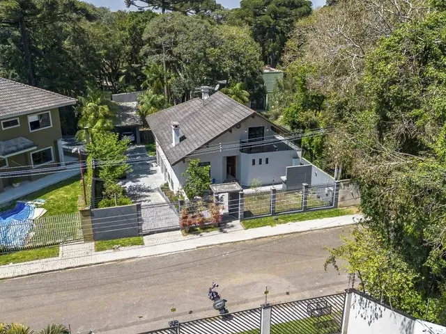 Casa 5 quartos e 2 banheiros, à venda, no bairro Cidade Industrial em Curitiba