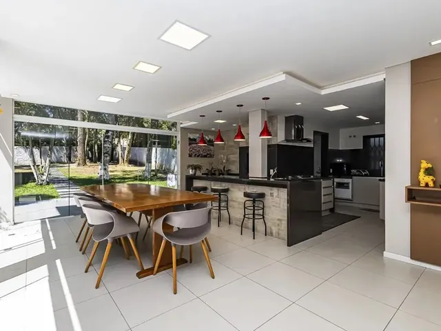 Casa 5 quartos e 2 banheiros, à venda, no bairro Cidade Industrial em Curitiba