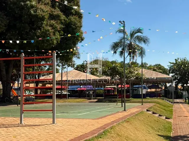 Casa com 420m² 5 quartos e 7 banheiros, à venda, no bairro Jardim Atlântico em Goiânia