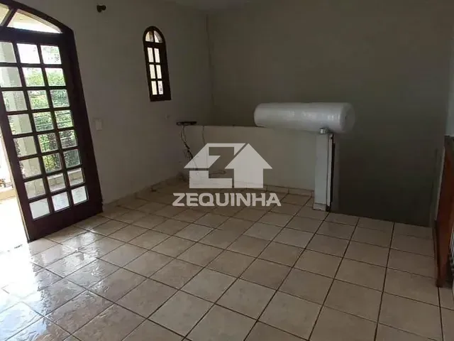 Casa com 60m² 3 quartos e 1 banheiro, para alugar, no bairro Baronesa em Osasco
