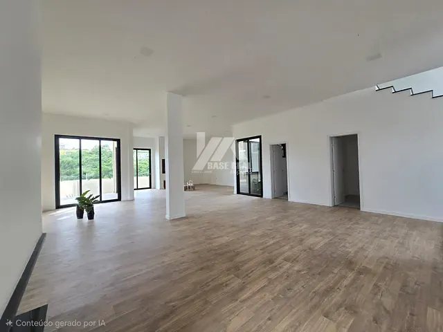 Casa com 300m² 3 quartos e 4 banheiros, à venda, no bairro Colônia Dona Luíza em Ponta Grossa