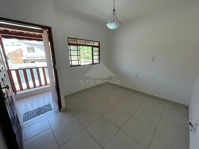 Casa com 175m² 3 quartos e 3 banheiros, à venda, no bairro Jardim Ipê em Mauá