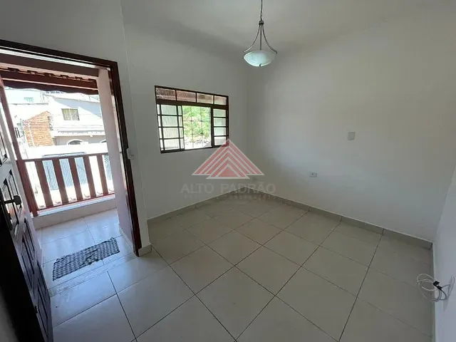 Casa com 175m² 3 quartos e 3 banheiros, à venda, no bairro Jardim Ipê em Mauá