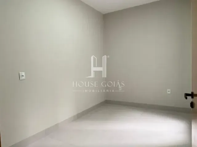 Casa com 135m² 3 quartos e 2 banheiros, à venda, no bairro Residencial São Leopoldo em Goiânia