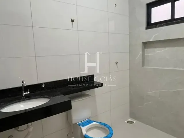 Casa com 135m² 3 quartos e 2 banheiros, à venda, no bairro Residencial São Leopoldo em Goiânia