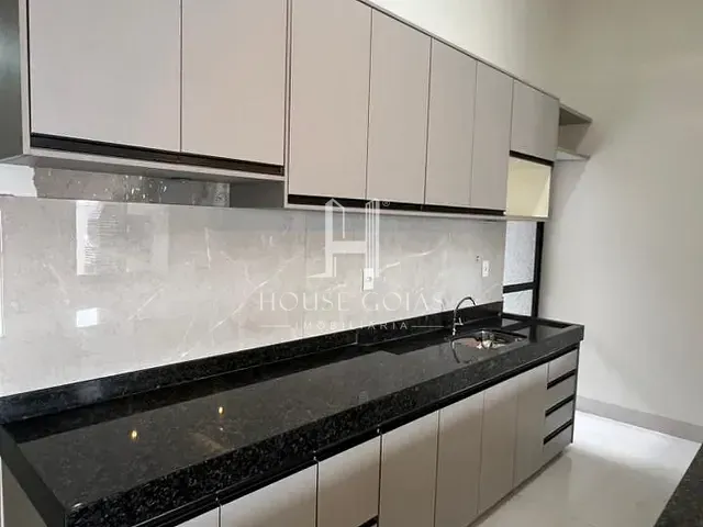 Casa com 135m² 3 quartos e 2 banheiros, à venda, no bairro Residencial São Leopoldo em Goiânia