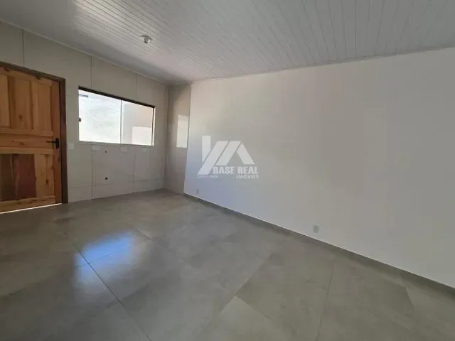 Casa 2 quartos e 1 banheiro, à venda, no bairro Neves em Ponta Grossa