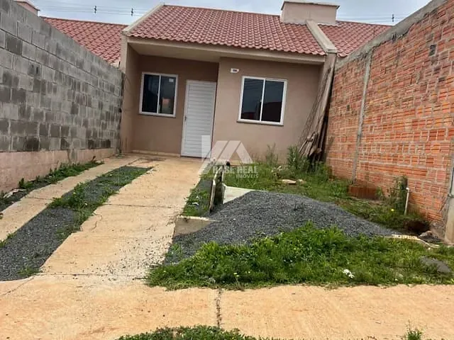 Casa 2 quartos e 1 banheiro, à venda, no bairro Uvaranas em Ponta Grossa
