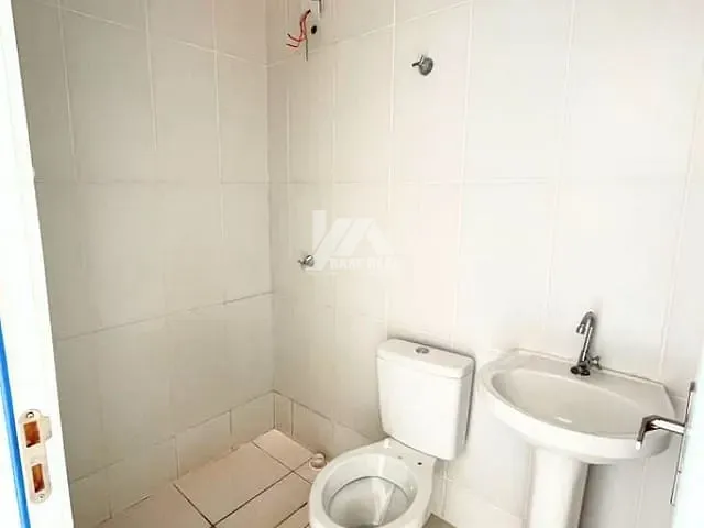 Casa 2 quartos e 1 banheiro, à venda, no bairro Uvaranas em Ponta Grossa