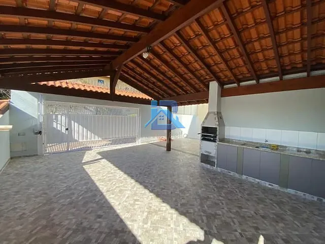 Casa com 420m² 4 quartos e 3 banheiros, à venda, no bairro Nova Itatiba em Itatiba