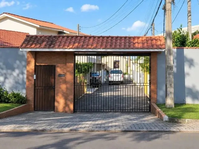 Casa com 130m² 2 quartos e 1 banheiro, à venda, no bairro Hauer em Curitiba