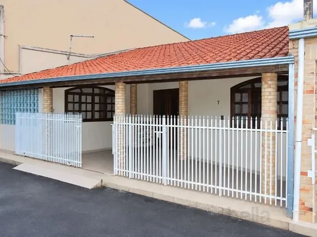 Casa com 130m² 2 quartos e 1 banheiro, à venda, no bairro Hauer em Curitiba
