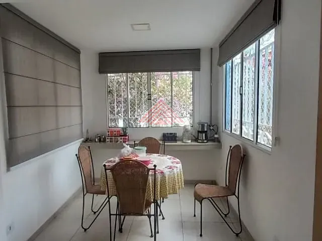 Casa com 270m² 3 quartos e 4 banheiros, à venda, no bairro Jardim Pedroso em Mauá
