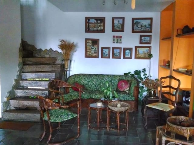 Casa com 350m² 4 quartos e 4 banheiros, à venda, no bairro Gramado em Cotia