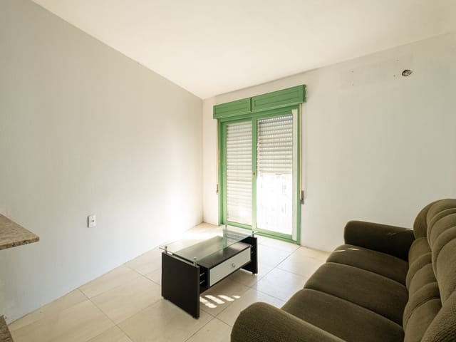 Casa 1 quarto e 2 banheiros, para alugar, no bairro Areal em Pelotas
