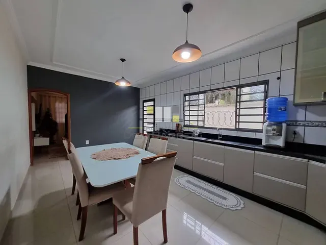 Casa com 185m² 3 quartos e 1 banheiro, à venda, no bairro Parque Residencial Virgílio Basso em Sumaré