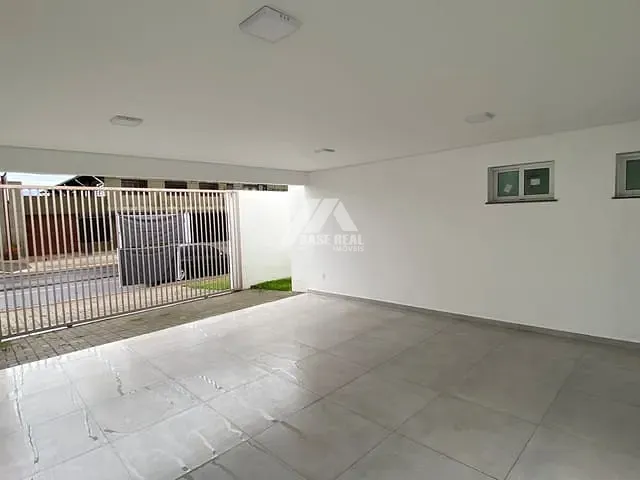 Casa com 208m² 3 quartos e 2 banheiros, à venda, no bairro Dos Estados em Guarapuava