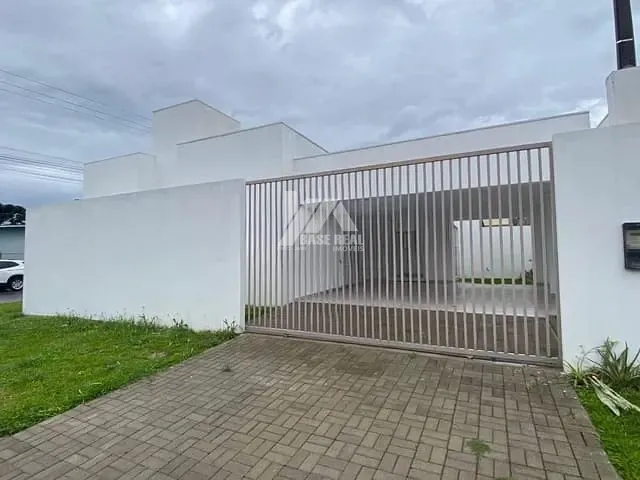 Casa com 208m² 3 quartos e 2 banheiros, à venda, no bairro Dos Estados em Guarapuava