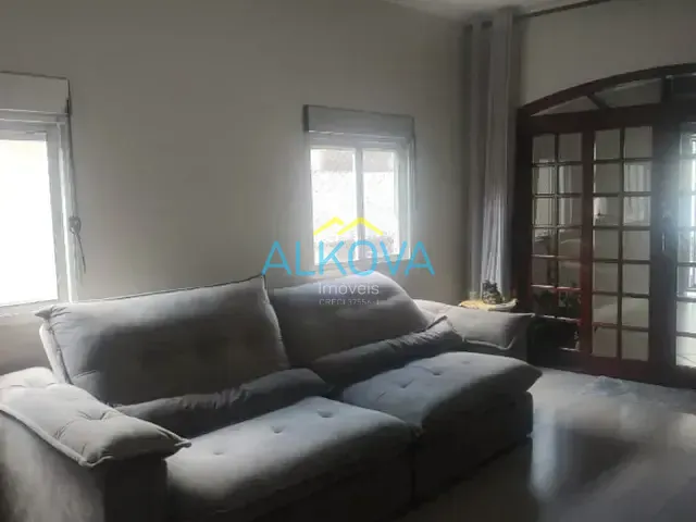 Casa com 438m² 3 quartos e 3 banheiros, à venda, no bairro Jardim Satélite em São José dos Campos