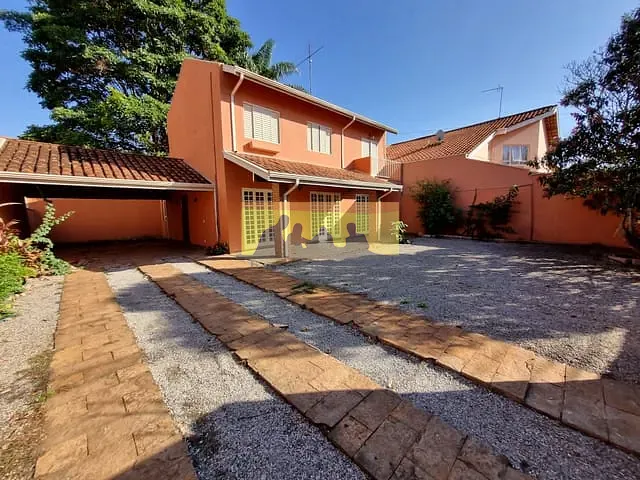 Casa com 300m² 4 quartos e 4 banheiros, para alugar, no bairro Cidade Universitária em Campinas