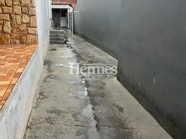 Casa com 300m² 3 quartos e 2 banheiros, à venda, no bairro Santa Cecília em Paulínia