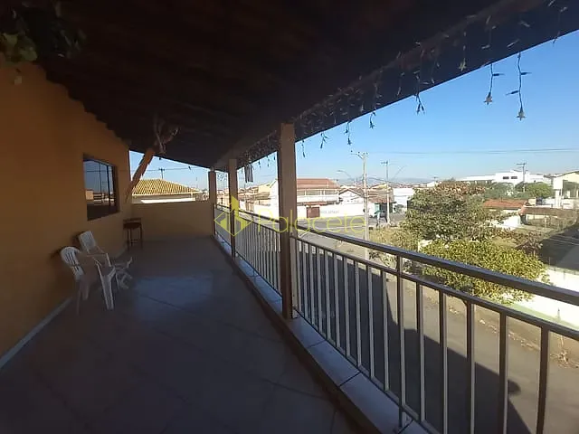 Casa com 250m² 7 quartos e 2 banheiros, à venda, no bairro Residencial Mombaça I em Pindamonhangaba
