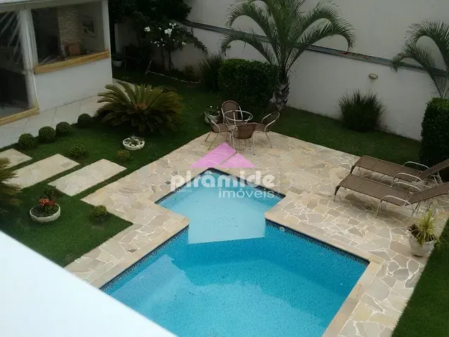 Casa com 700m² 4 quartos e 6 banheiros, à venda, no bairro Urbanova em São José dos Campos