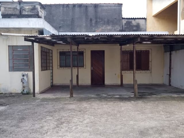 Casa com 250m² 1 quarto e 1 banheiro, à venda, no bairro Vila Yolanda em Osasco