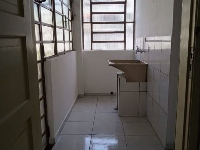 Casa com 250m² 1 quarto e 1 banheiro, à venda, no bairro Vila Yolanda em Osasco