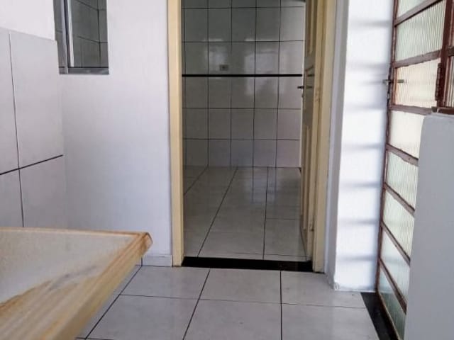 Casa com 250m² 1 quarto e 1 banheiro, à venda, no bairro Vila Yolanda em Osasco