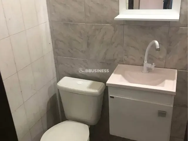 Casa com 160m² 4 quartos e 3 banheiros, para alugar, no bairro Parque Santo Antônio em Campos dos Goytacazes