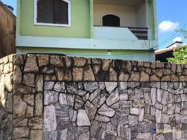 Casa com 160m² 4 quartos e 3 banheiros, à venda, no bairro Parque Santo Antônio em Campos dos Goytacazes
