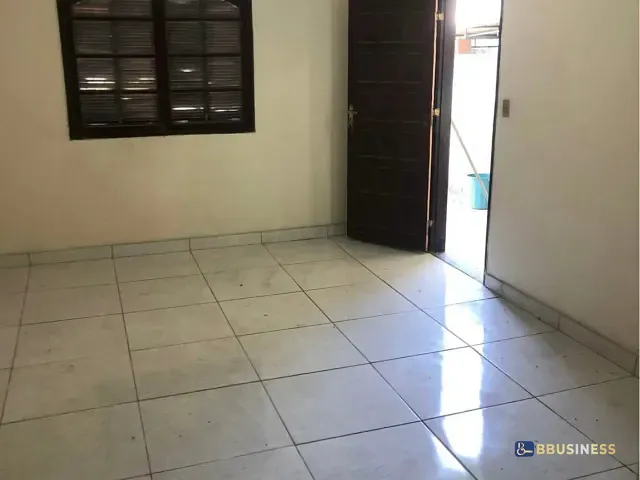 Casa com 160m² 4 quartos e 3 banheiros, à venda, no bairro Parque Santo Antônio em Campos dos Goytacazes